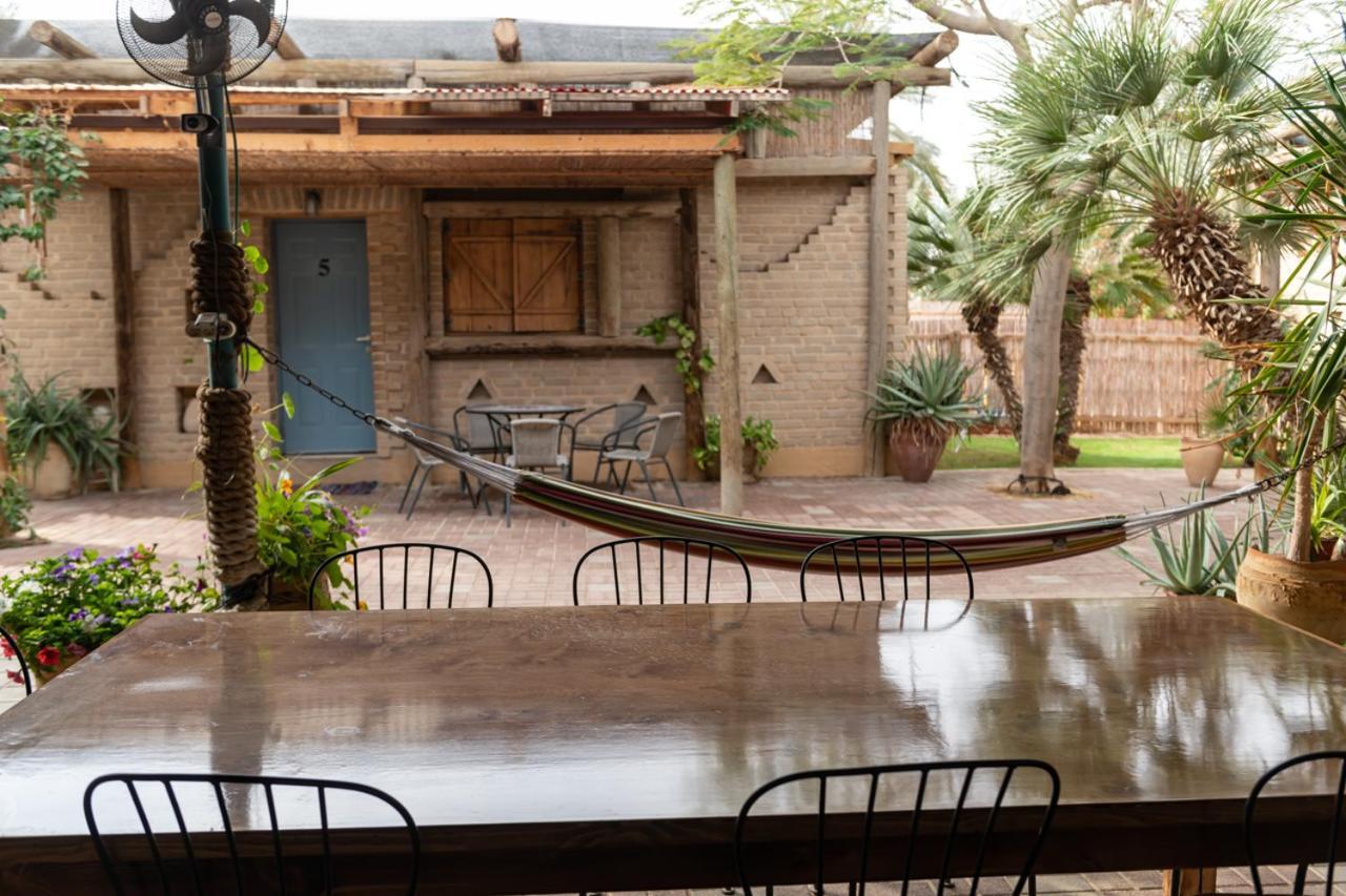 Desert Routes Inn Shvilim Ba Midbar Hazeva ภายนอก รูปภาพ